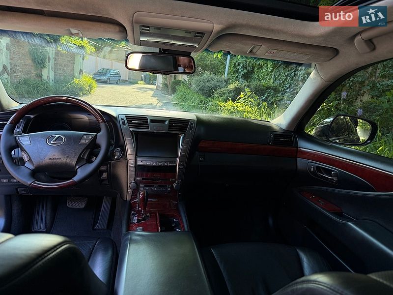 Седан Lexus LS 2008 в Одесі