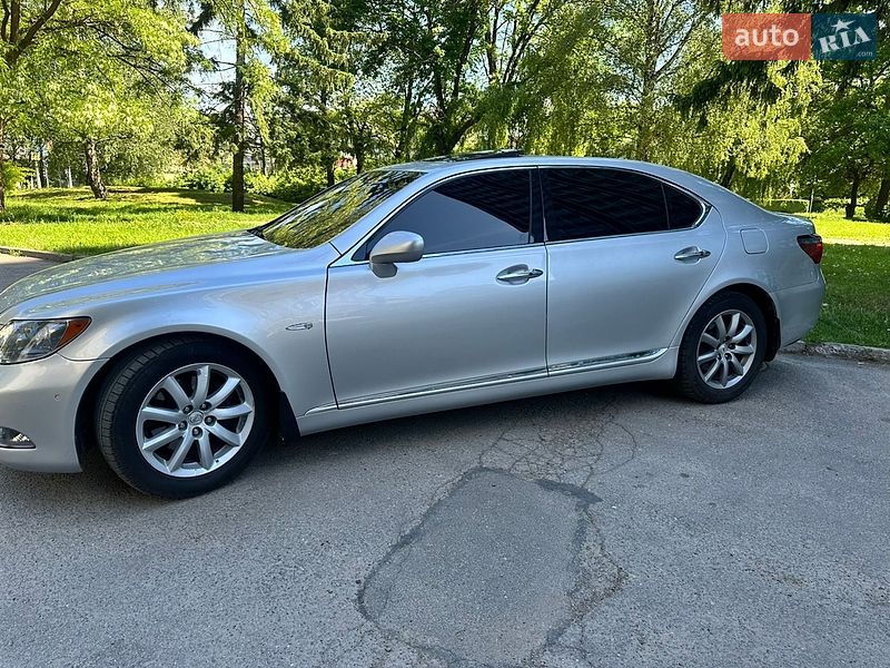 Седан Lexus LS 2007 в Черновцах фото 7 Седан Lexus LS 2007 в Черновцах