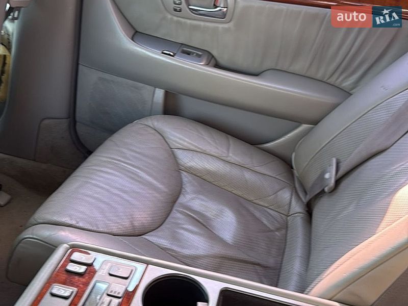 Седан Lexus LS 2001 в Киеве