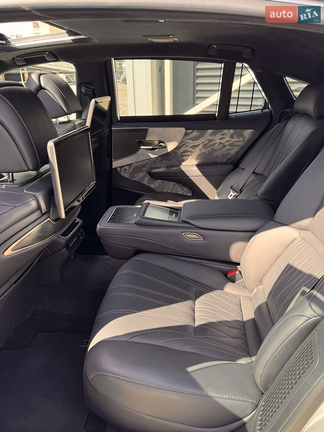 2021 Lexus LS - мініатюра 18