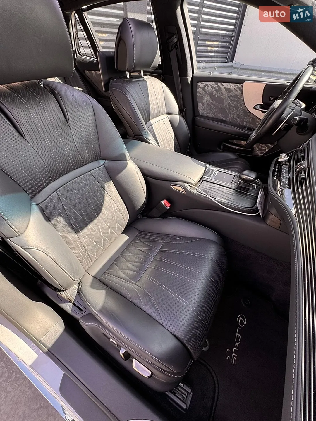 2021 Lexus LS - мініатюра 39