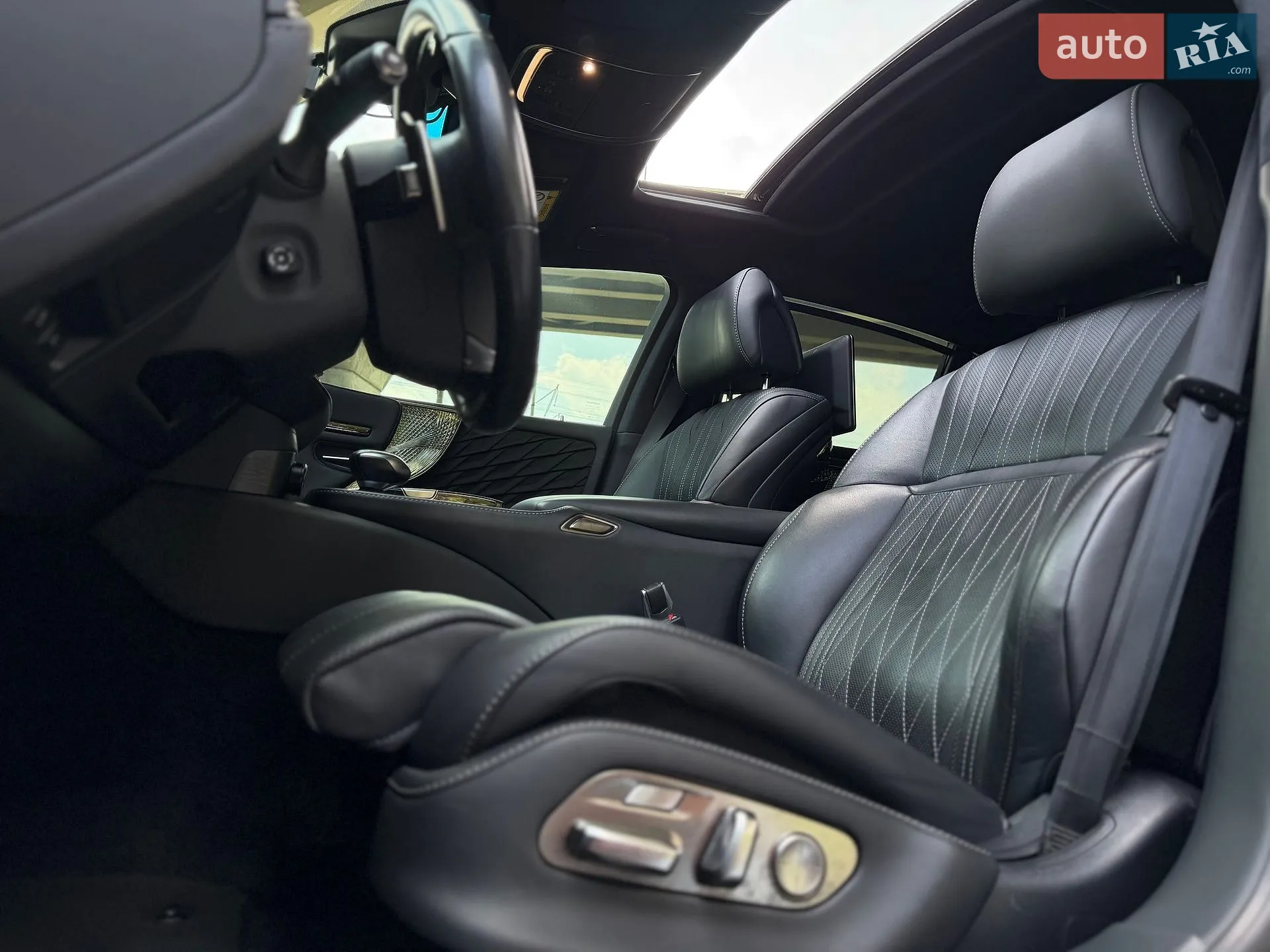 2018 Lexus LS - мініатюра 34