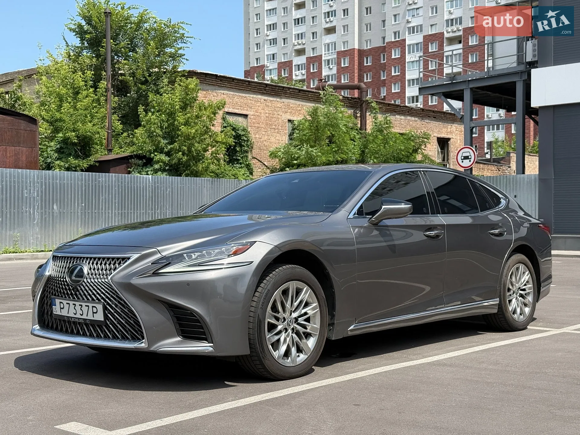 2018 Lexus LS - мініатюра 9