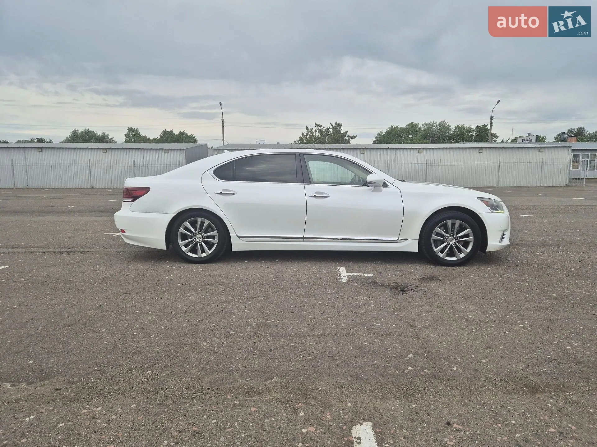 2013 Lexus LS - мініатюра 10