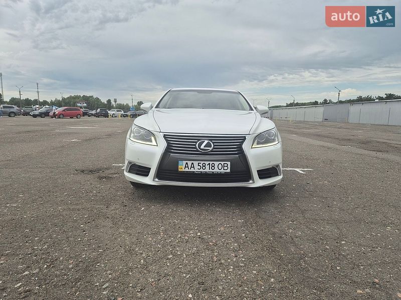 Седан Lexus LS 2013 в Києві