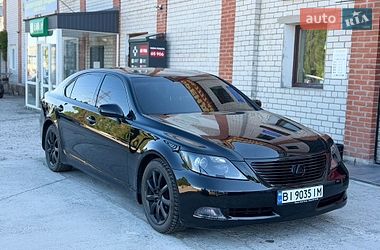 Седан Lexus LS 2007 в Кременчуці