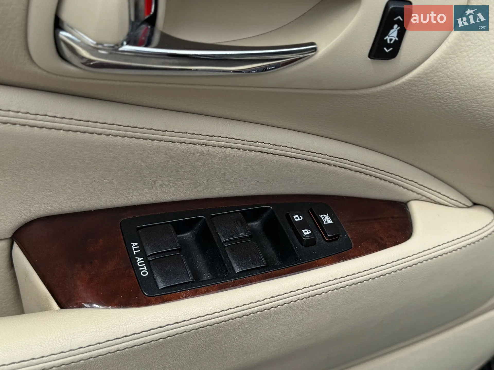 2014 Lexus LS - мініатюра 17