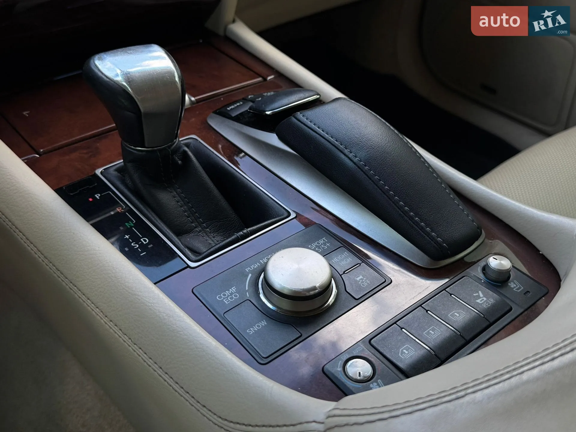 2014 Lexus LS - мініатюра 27