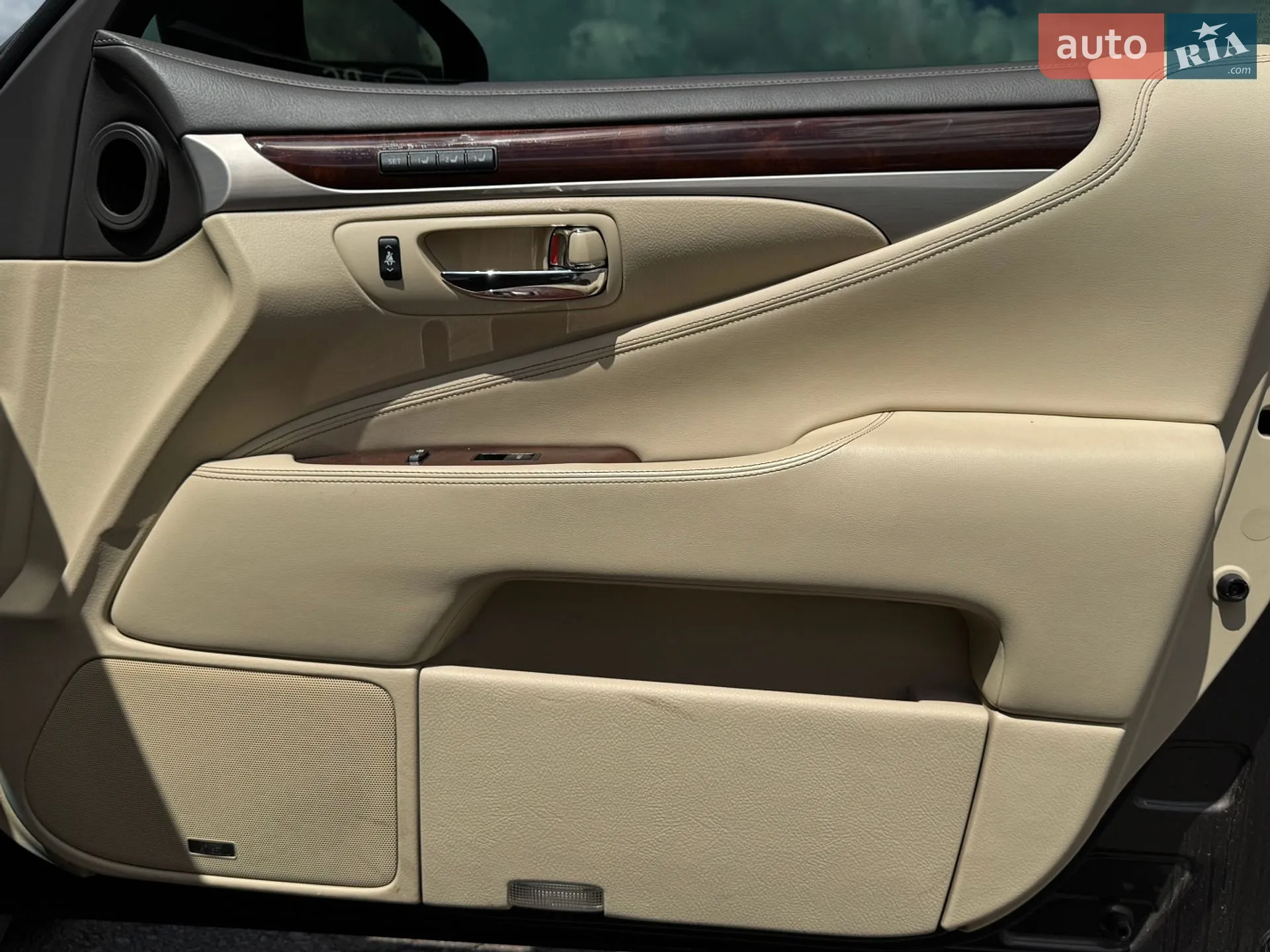 2014 Lexus LS - мініатюра 37