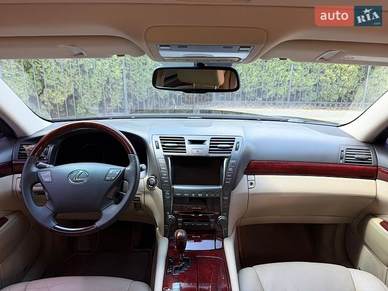 Седан Lexus LS 2007 в Одессе