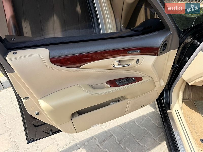 Седан Lexus LS 2007 в Одессе