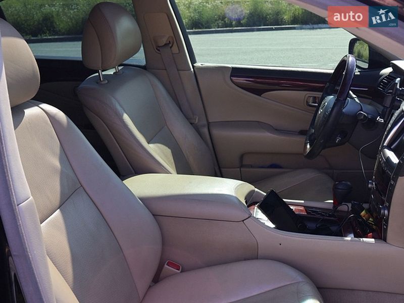 Седан Lexus LS 2007 в Полтаве