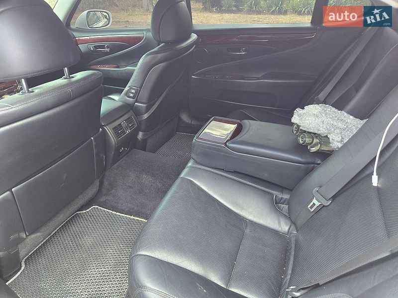Седан Lexus LS 2008 в Вознесенске