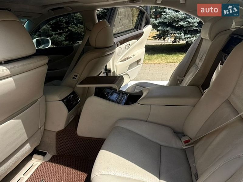 Седан Lexus LS 2007 в Одесі