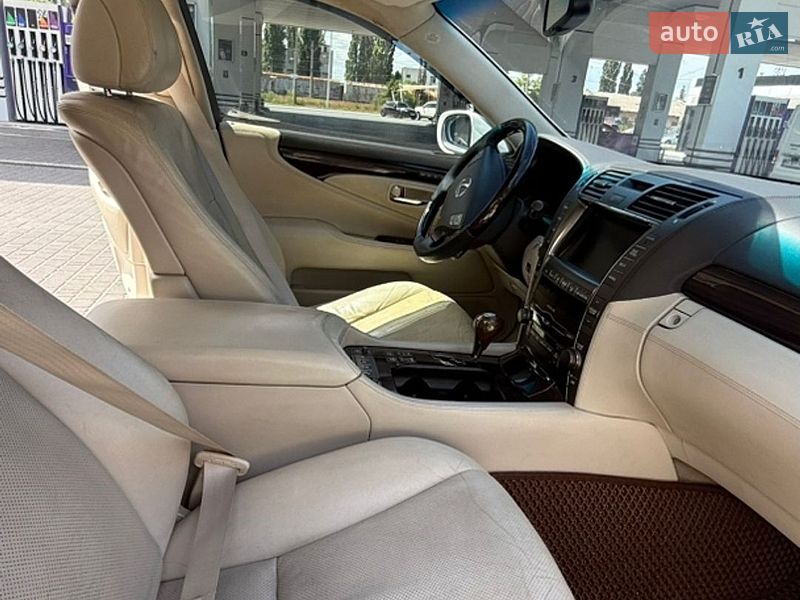 Седан Lexus LS 2007 в Одесі