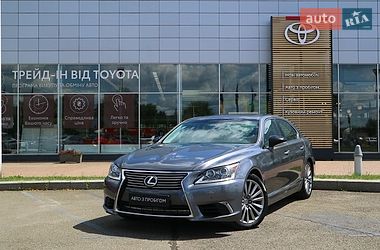 Седан Lexus LS 2017 в Киеве