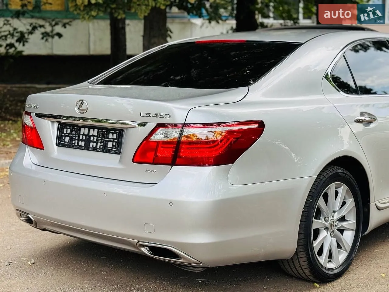 2010 Lexus LS - мініатюра 9