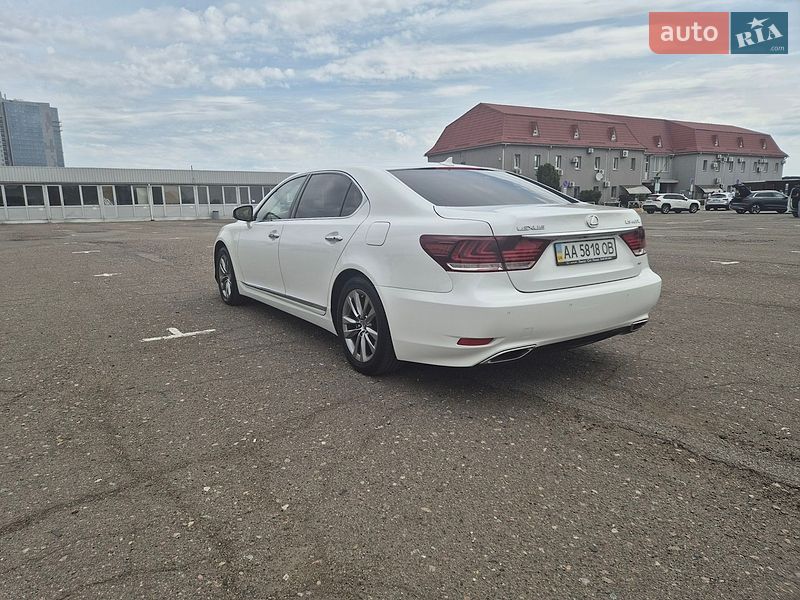 Седан Lexus LS 2013 в Киеве