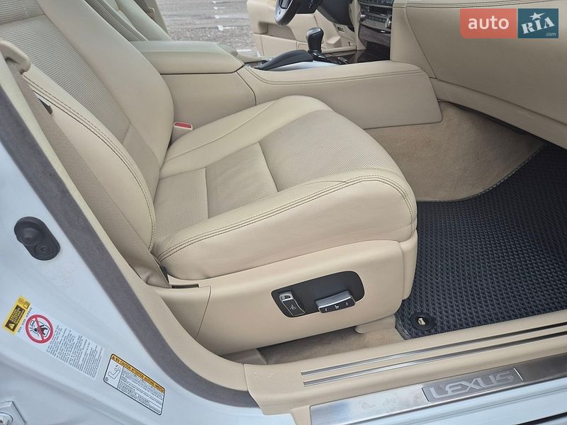 Седан Lexus LS 2013 в Киеве