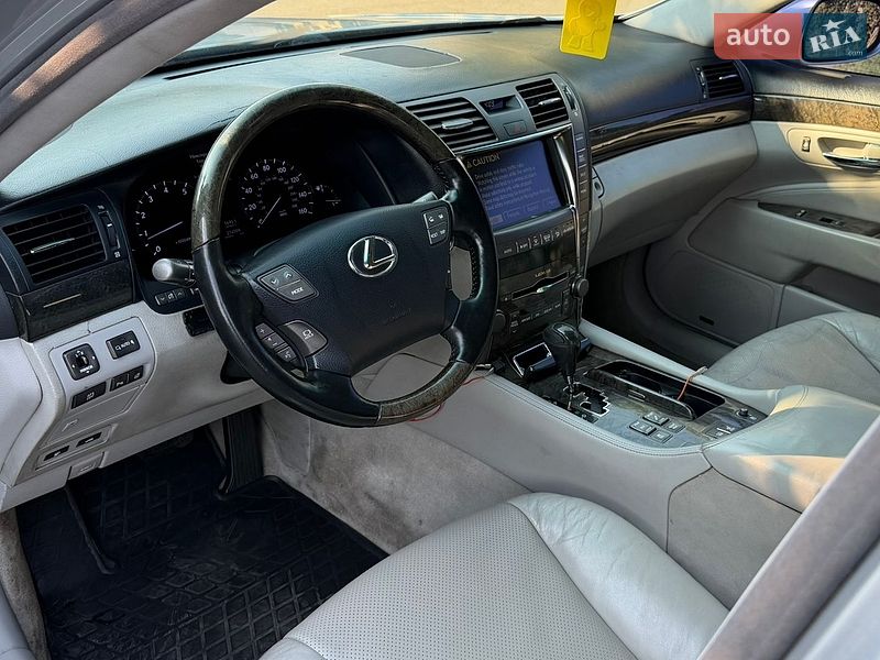 Седан Lexus LS 2007 в Одесі