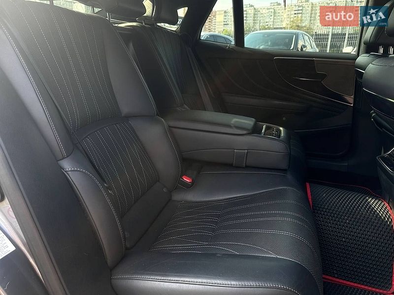 Седан Lexus LS 2018 в Киеве