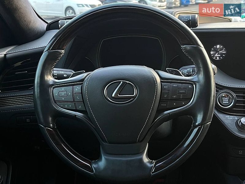 Седан Lexus LS 2018 в Киеве