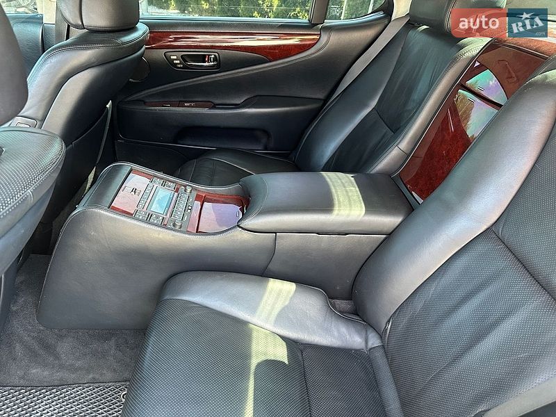 Седан Lexus LS 2007 в Ивано-Франковске