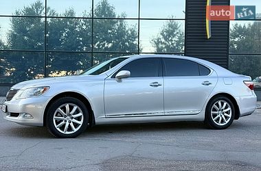 Седан Lexus LS 2008 в Дніпрі