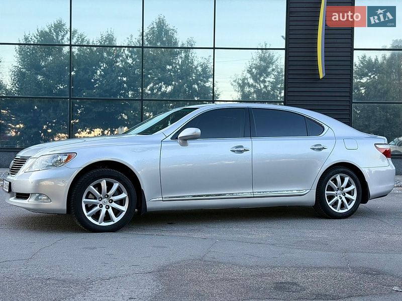 Седан Lexus LS 2008 в Дніпрі