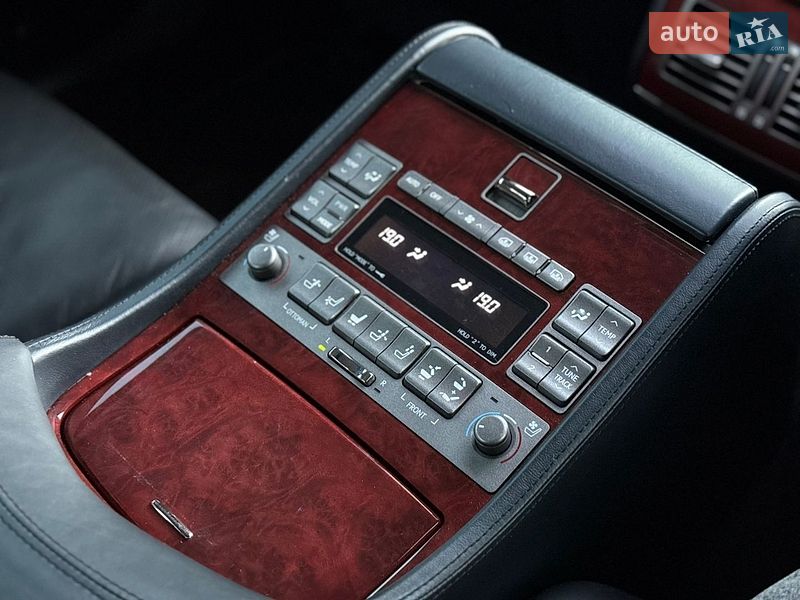 Седан Lexus LS 2008 в Дніпрі
