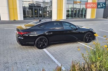 Седан Lexus LS 2023 в Львові