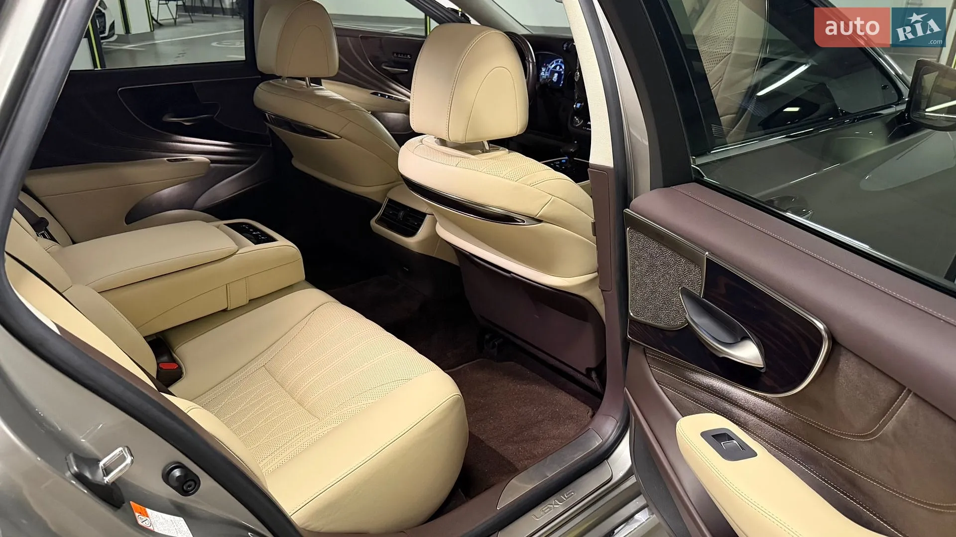 2020 Lexus LS - мініатюра 14