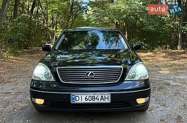 Седан Lexus LS 2003 в Бучі