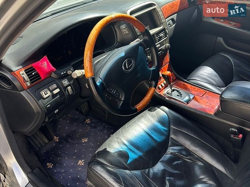 Седан Lexus LS 2003 в Киеве