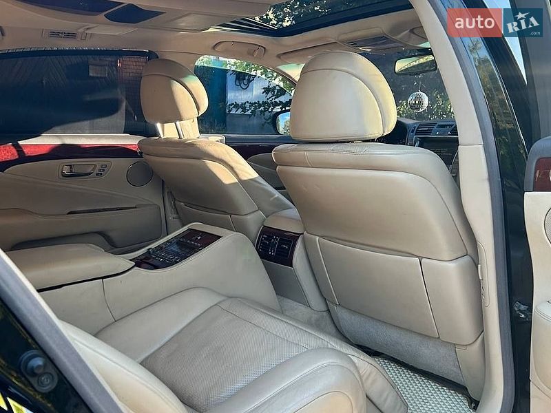 Седан Lexus LS 2007 в Полтаве