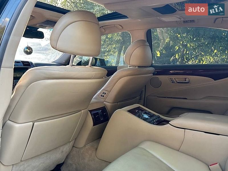 Седан Lexus LS 2007 в Полтаве