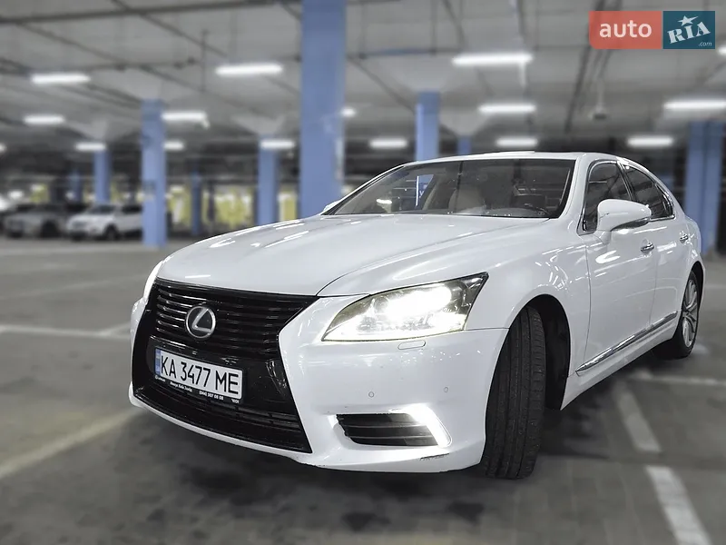 Lexus LS