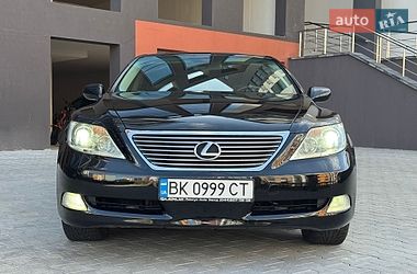Седан Lexus LS 2008 в Рівному