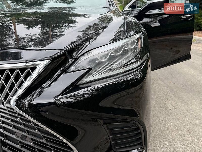 Седан Lexus LS 2018 в Киеве