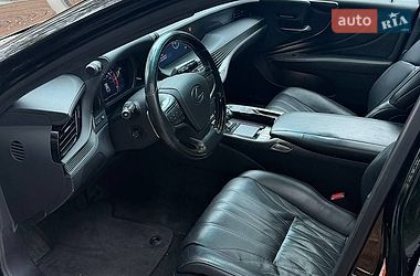 Седан Lexus LS 2018 в Киеве