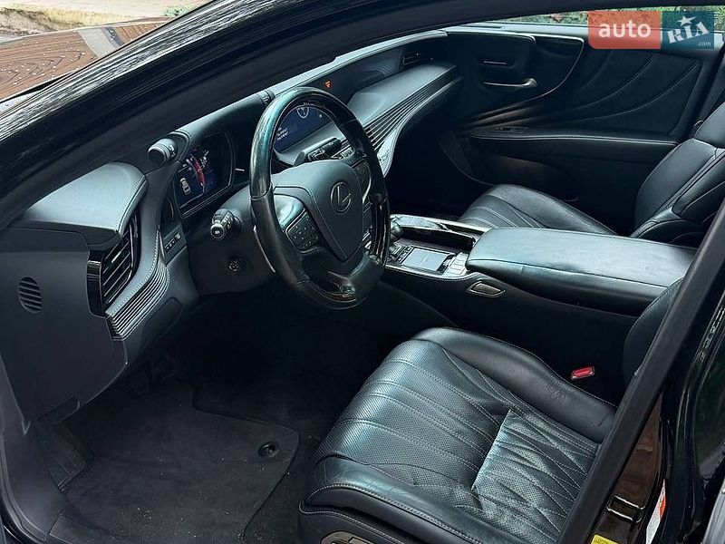 Седан Lexus LS 2018 в Киеве