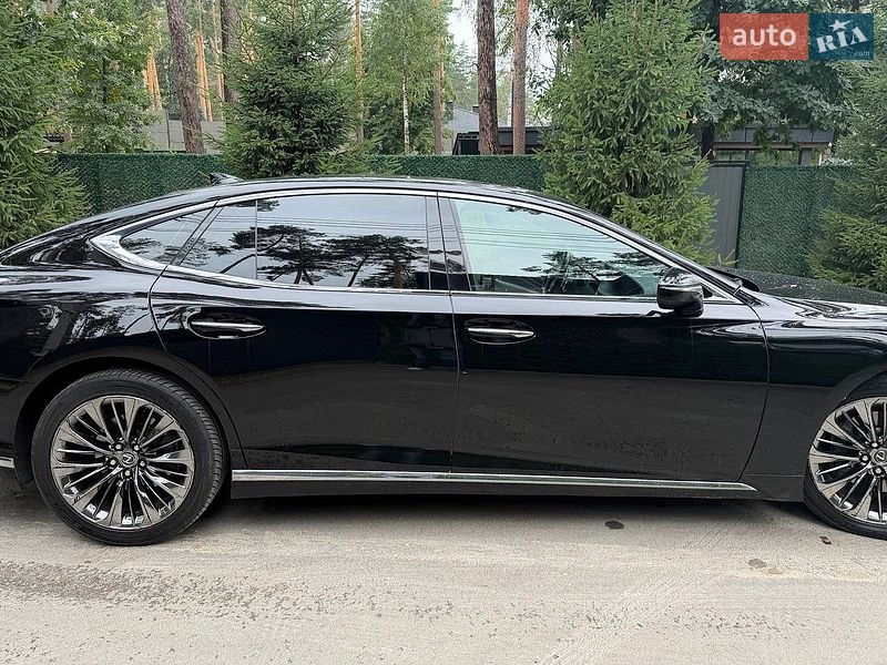 Седан Lexus LS 2018 в Киеве