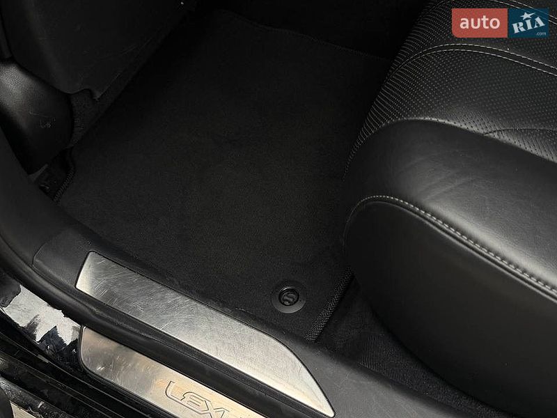 Седан Lexus LS 2018 в Киеве