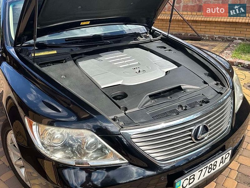 Седан Lexus LS 2008 в Киеве