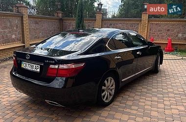 Седан Lexus LS 2008 в Киеве