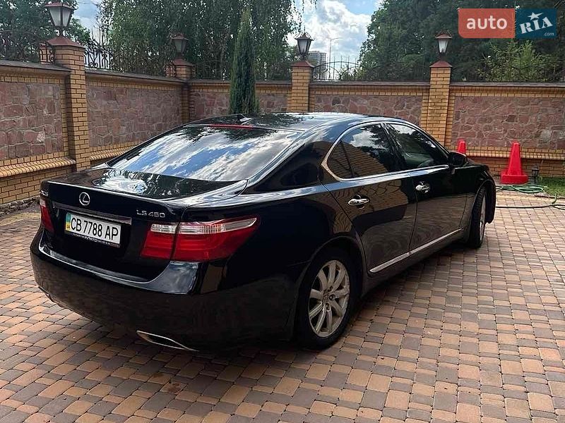 Седан Lexus LS 2008 в Киеве