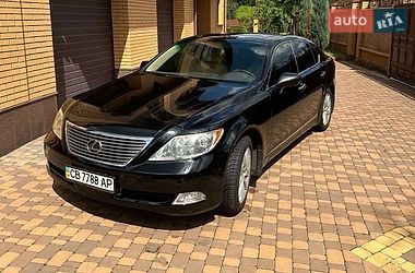 Седан Lexus LS 2008 в Киеве