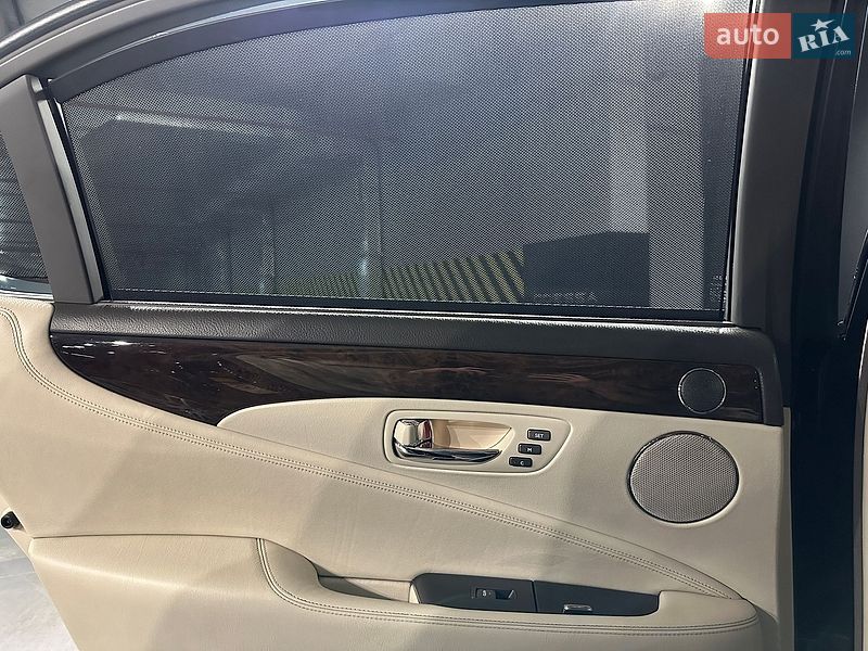 Седан Lexus LS 2006 в Одессе