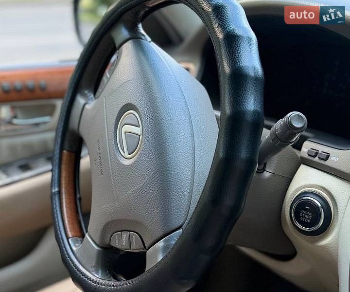Седан Lexus LS 2000 в Киеве