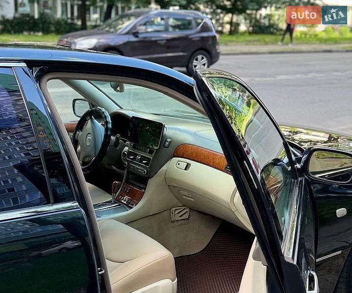 Седан Lexus LS 2000 в Киеве